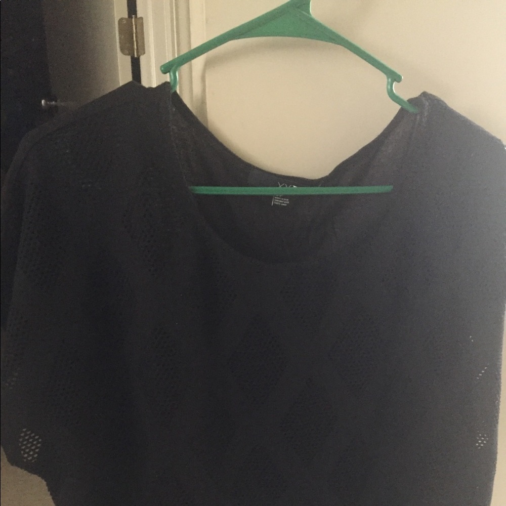 Ladies Black Crop Scoop Neck Shirt